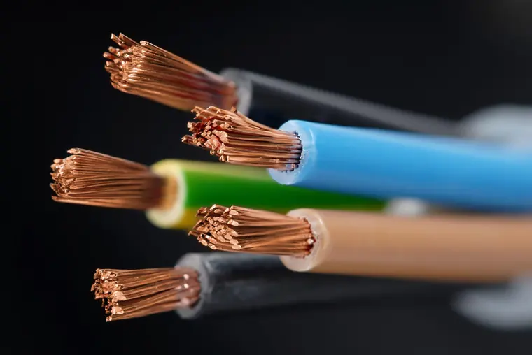 Multicore cable with the cores stripped back